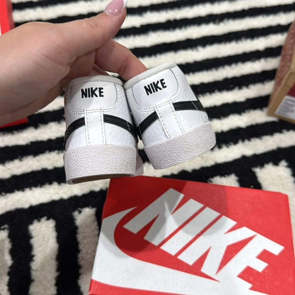 Nike blazer mid 77